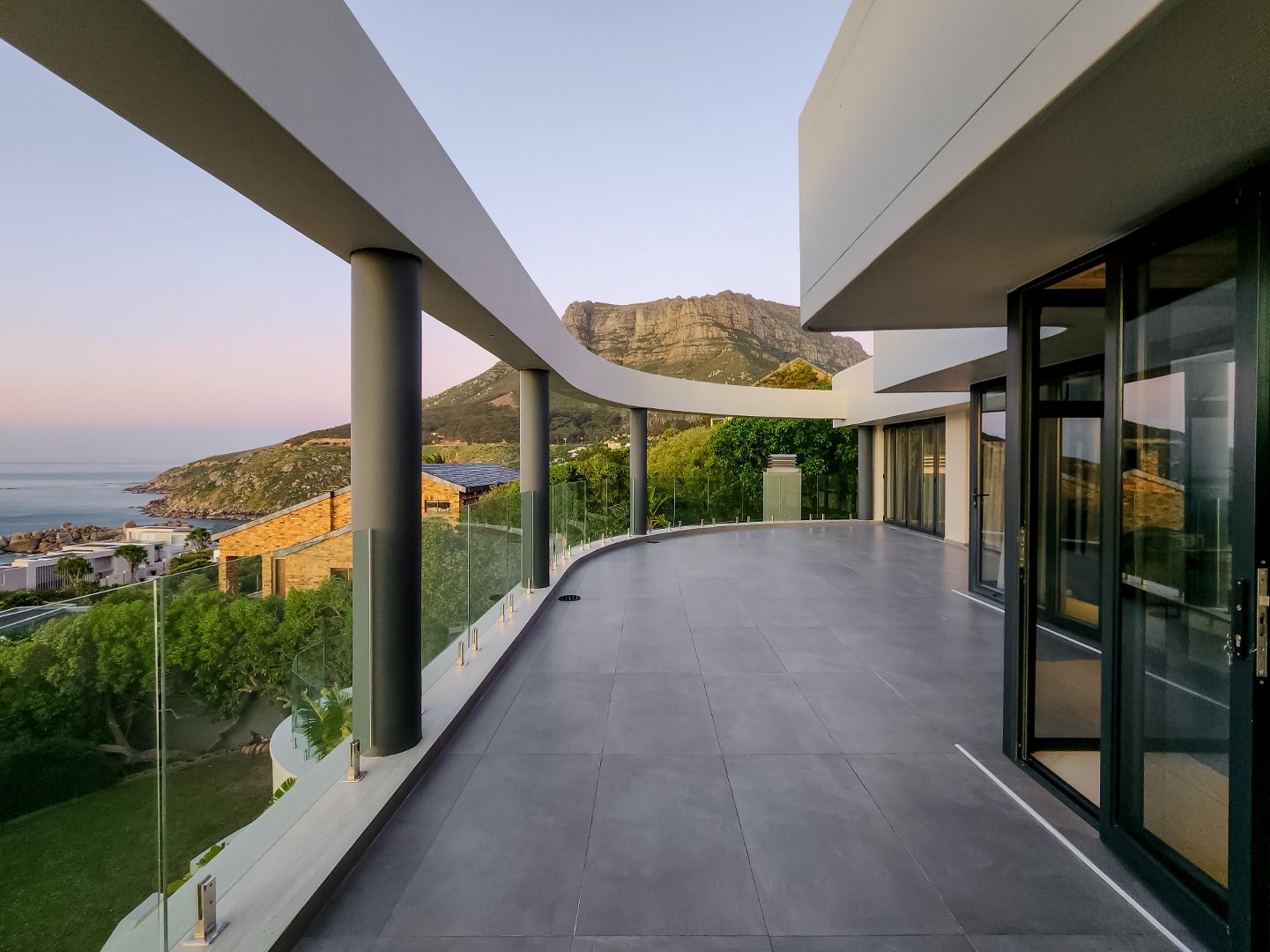 7 Bedroom Property for Sale in Llandudno Western Cape